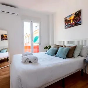 Homely 2 Bedroom In Barajas Apartamento Madrid